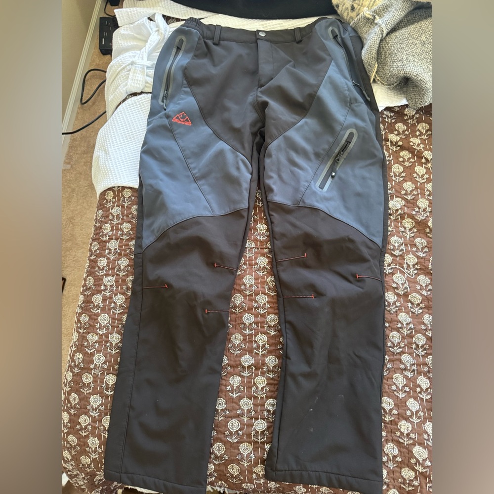Women’s Snowboarding Pants